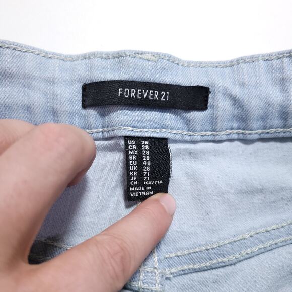 Forever21 Classic High Rise Cuffed Light Wash Denim Short Shorts Size 28 Boho - Picture 4 of 11